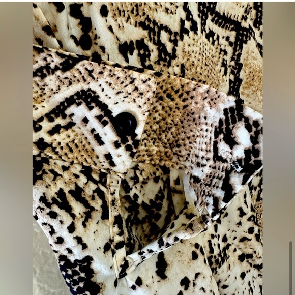 Snakeskin Collared Blouse pullover small - Picture 6 of 7